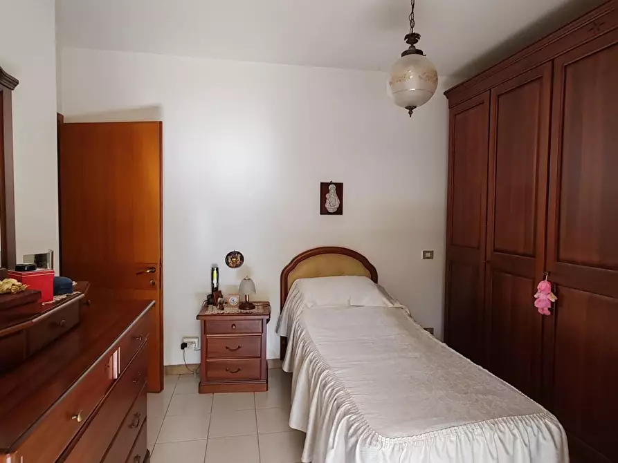 Immagine 6 di Appartamento in vendita  a Massa