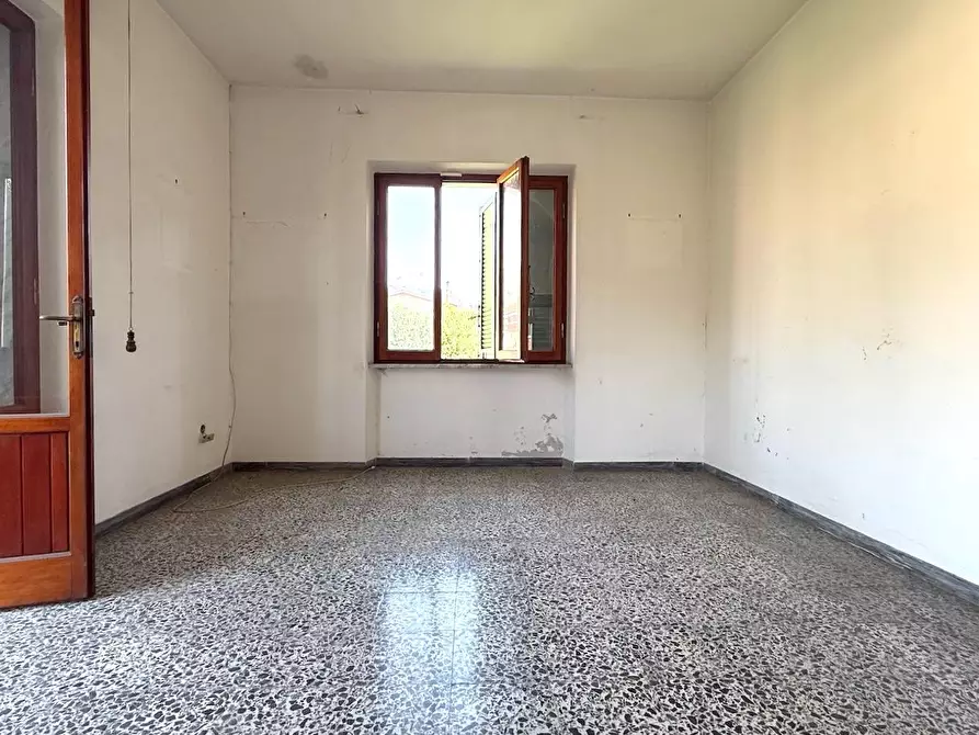 Immagine 26 di Casa bifamiliare in vendita  a Massa