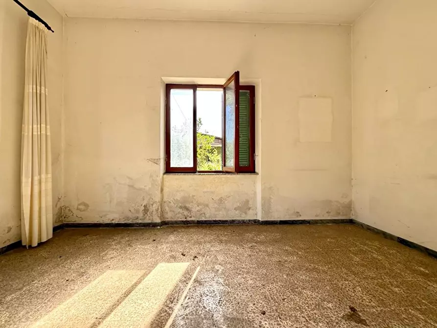 Immagine 4 di Casa bifamiliare in vendita  a Massa