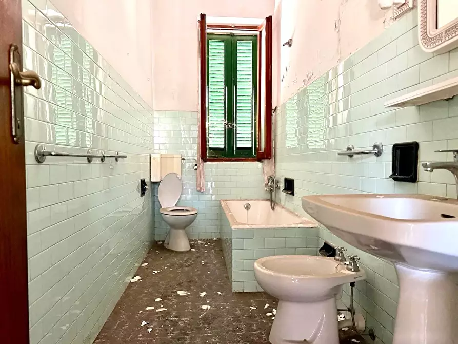 Immagine 13 di Casa bifamiliare in vendita  a Massa