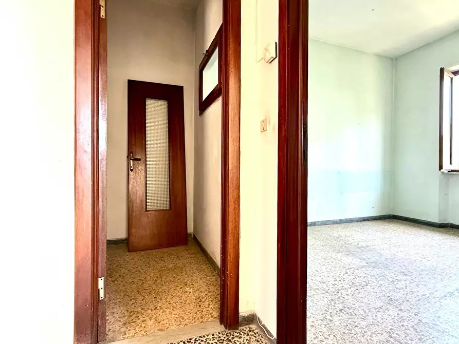 Immagine 17 di Casa bifamiliare in vendita  a Massa