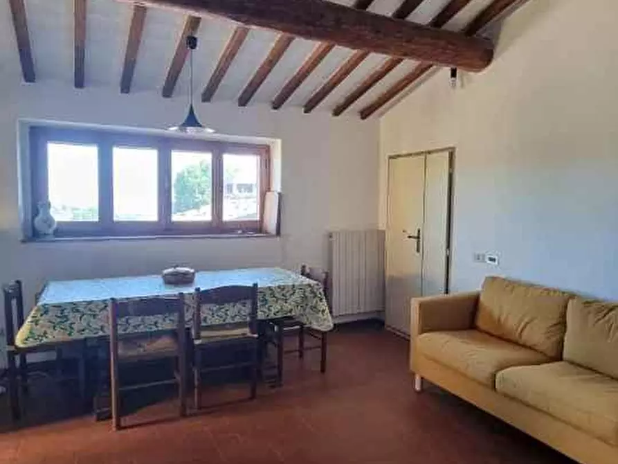 Immagine 2 di Appartamento in affitto  a San Gimignano