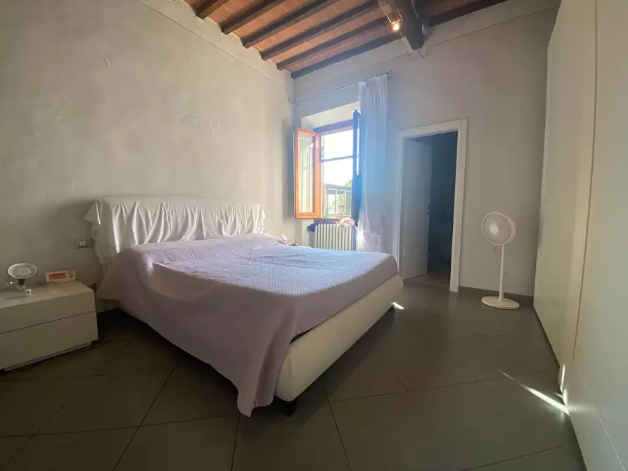 Immagine 19 di Appartamento in vendita  a Lastra A Signa