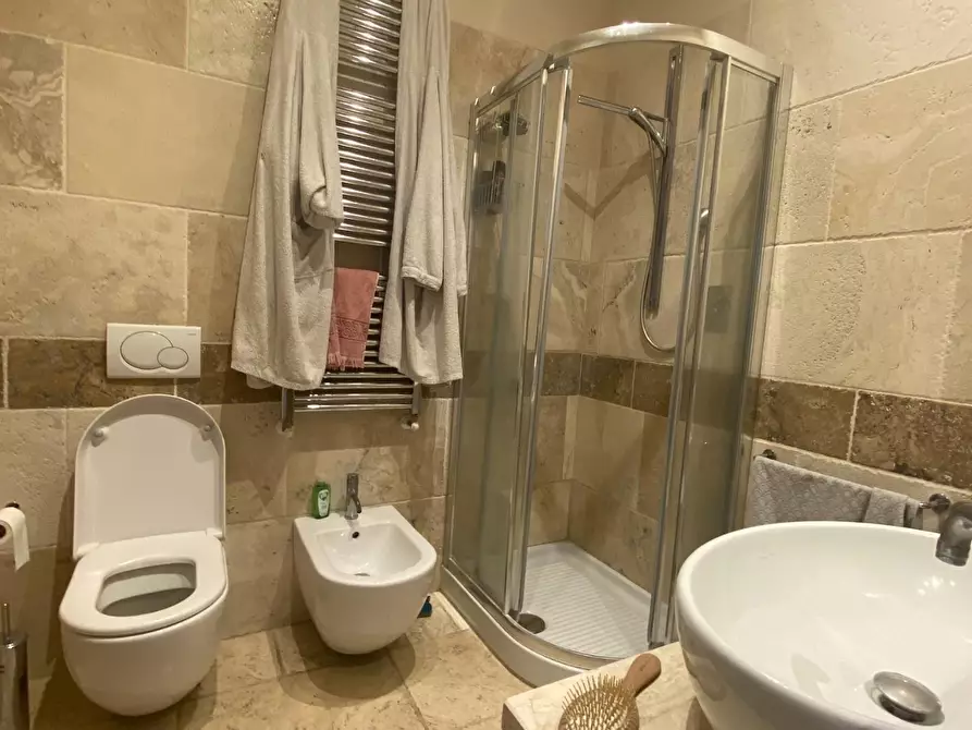 Immagine 14 di Appartamento in vendita  a Lastra A Signa