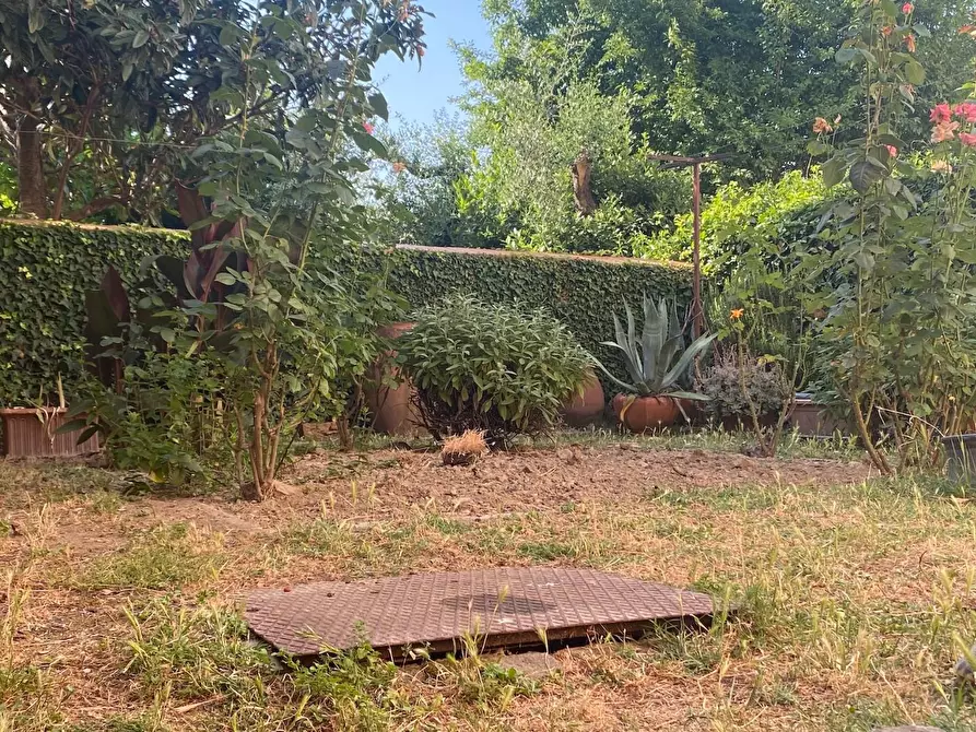 Immagine 10 di Appartamento in vendita  a Lastra A Signa