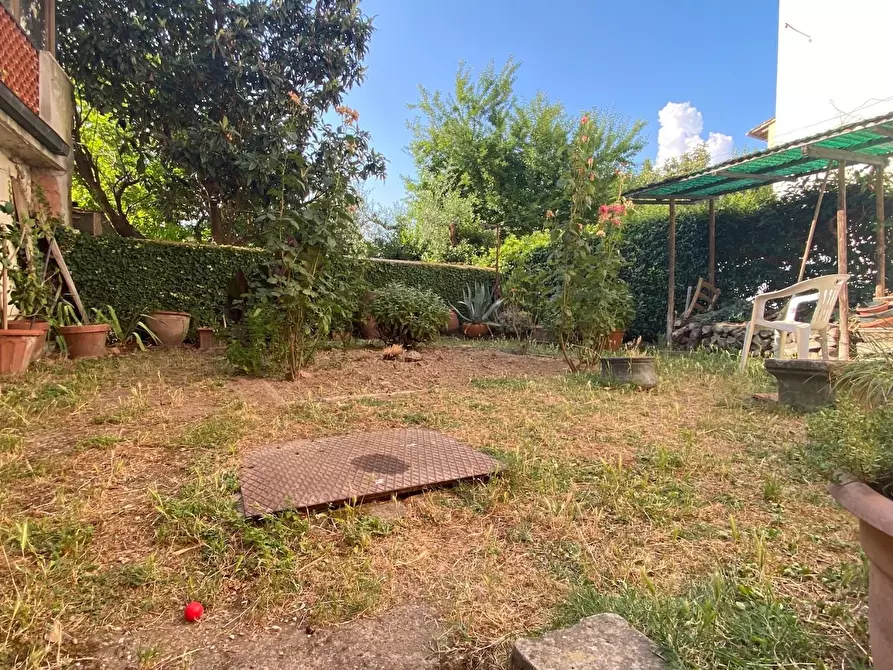 Immagine 7 di Appartamento in vendita  a Lastra A Signa