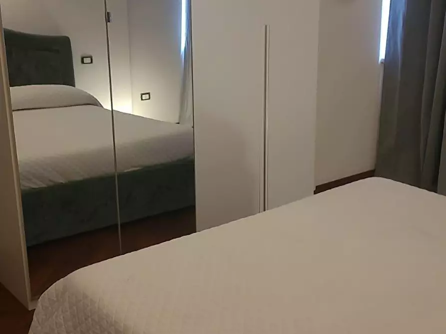 Immagine 4 di Appartamento in vendita  a Massa