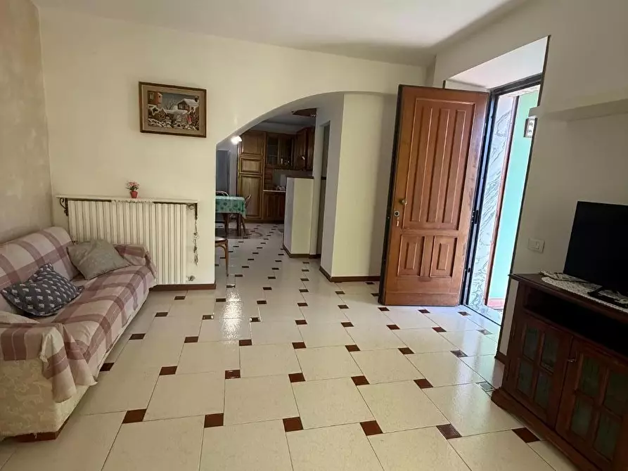 Immagine 11 di Terratetto in vendita  a Massa