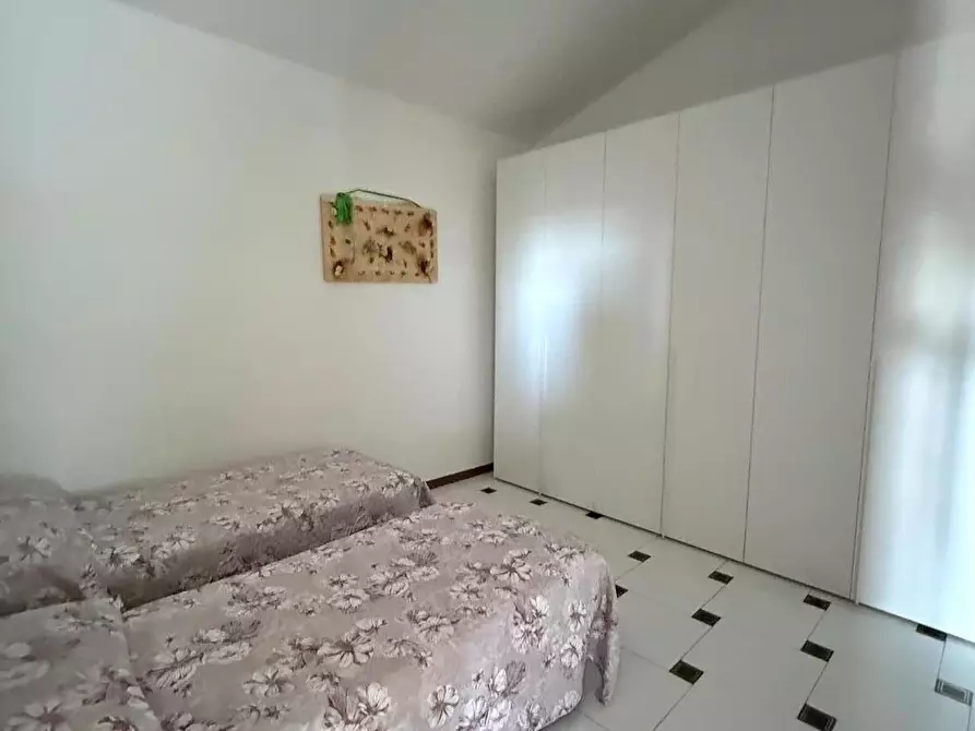 Immagine 36 di Terratetto in vendita  a Massa