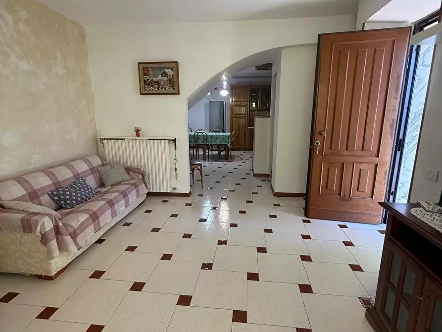 Immagine 10 di Terratetto in vendita  a Massa