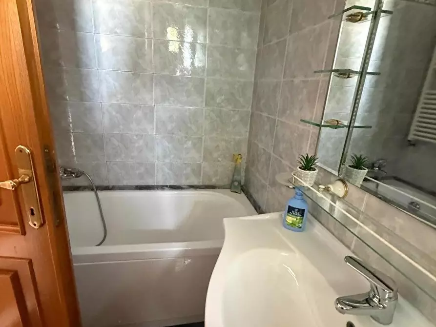 Immagine 34 di Terratetto in vendita  a Massa