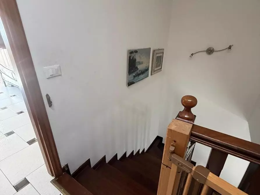 Immagine 46 di Terratetto in vendita  a Massa