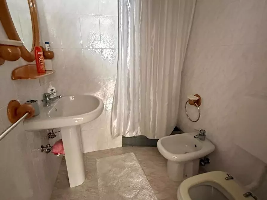 Immagine 57 di Terratetto in vendita  a Massa