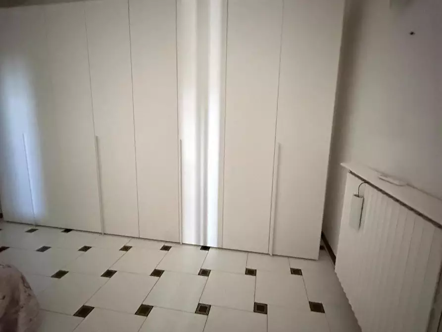 Immagine 38 di Terratetto in vendita  a Massa