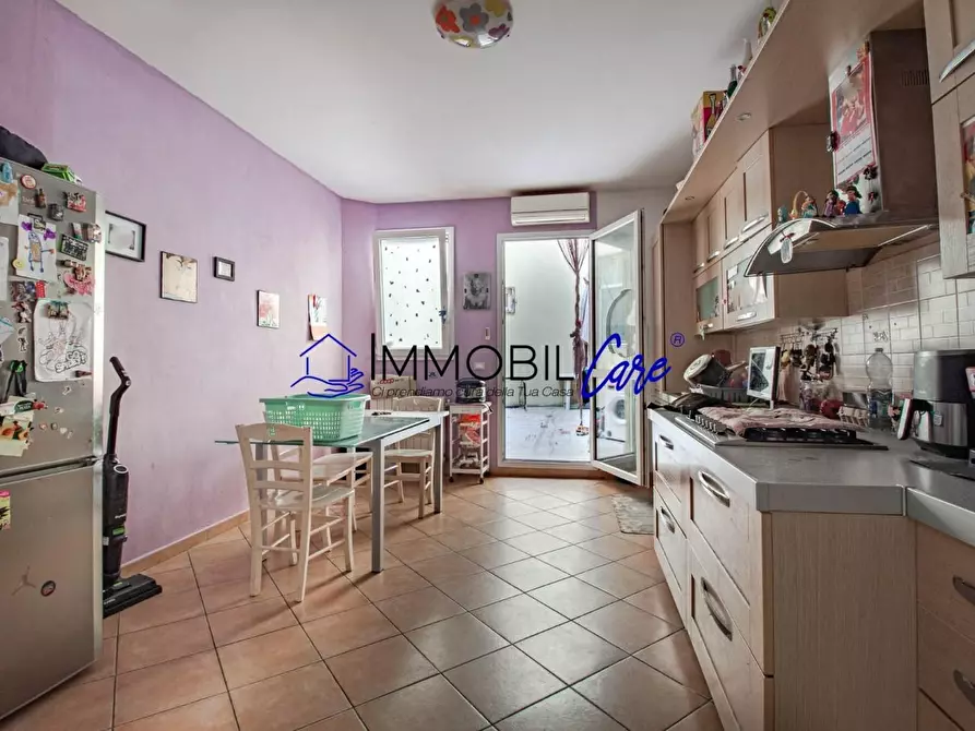 Immagine 5 di Appartamento in vendita  a Livorno