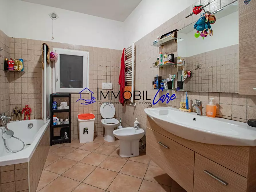 Immagine 17 di Appartamento in vendita  a Livorno