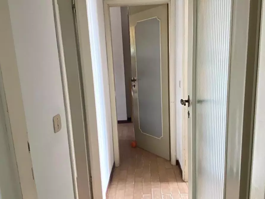 Immagine 15 di Mansarda in vendita  a Viareggio