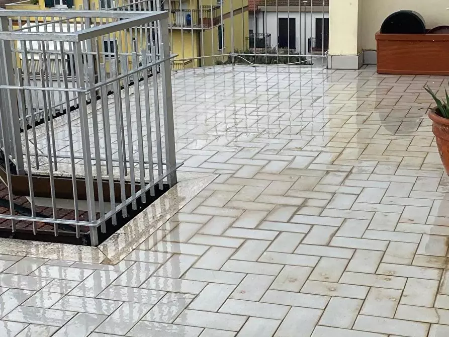 Immagine 24 di Mansarda in vendita  a Viareggio