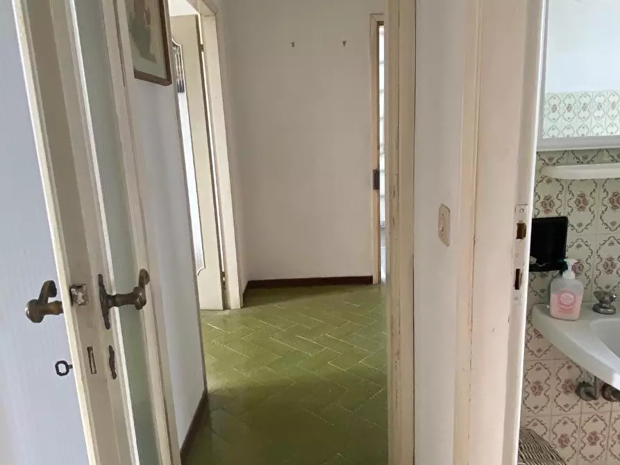 Immagine 22 di Mansarda in vendita  a Viareggio