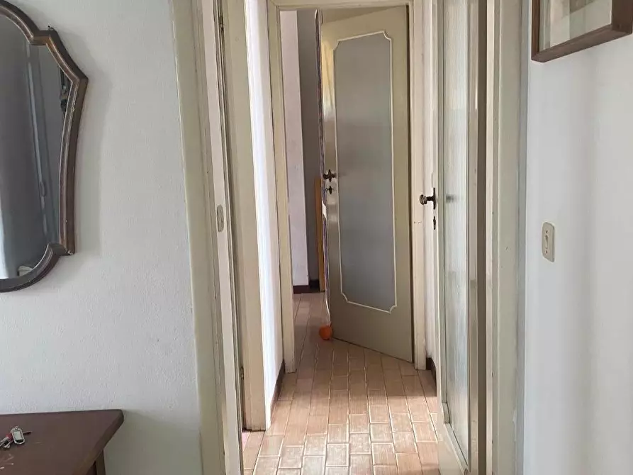 Immagine 8 di Mansarda in vendita  a Viareggio