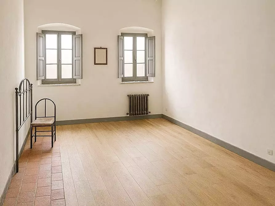 Immagine 15 di Appartamento in vendita  a Montalcino