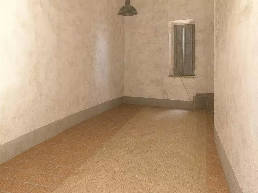 Immagine 18 di Appartamento in vendita  a Montalcino