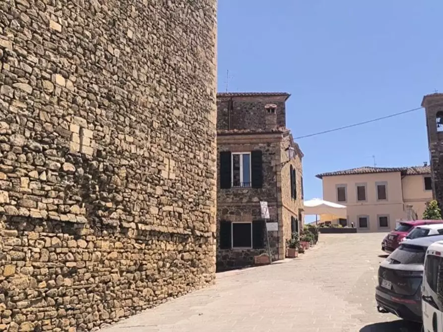 Immagine 12 di Appartamento in vendita  a Montalcino