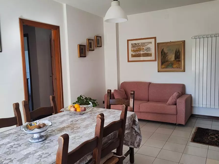 Immagine 3 di Appartamento in vendita  a Carrara