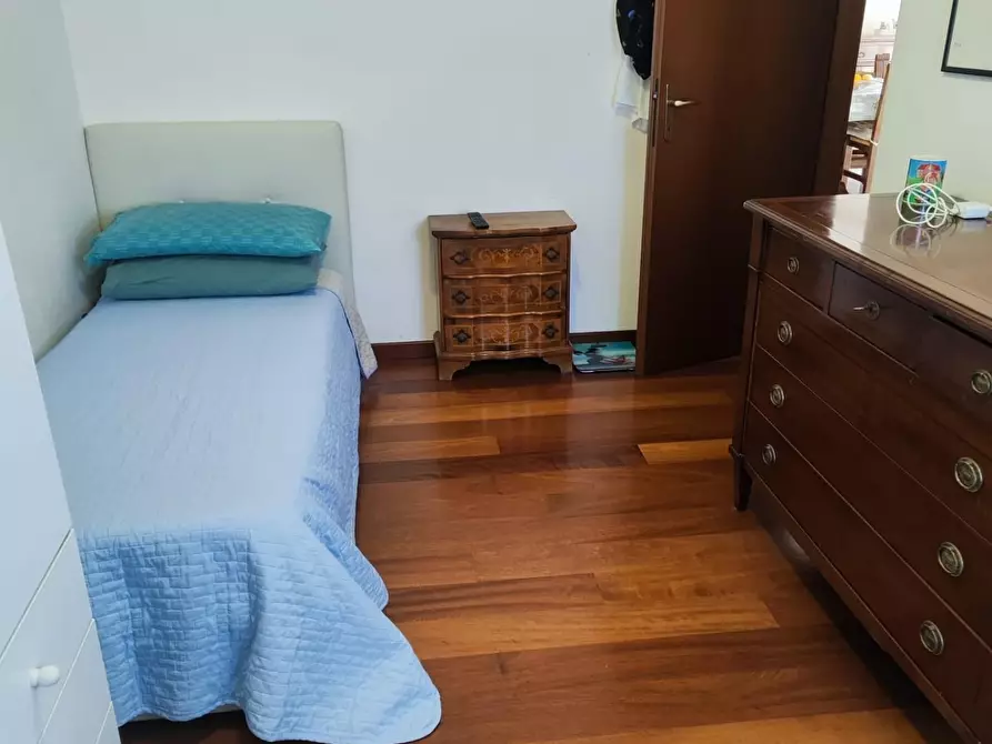 Immagine 7 di Appartamento in vendita  a Carrara