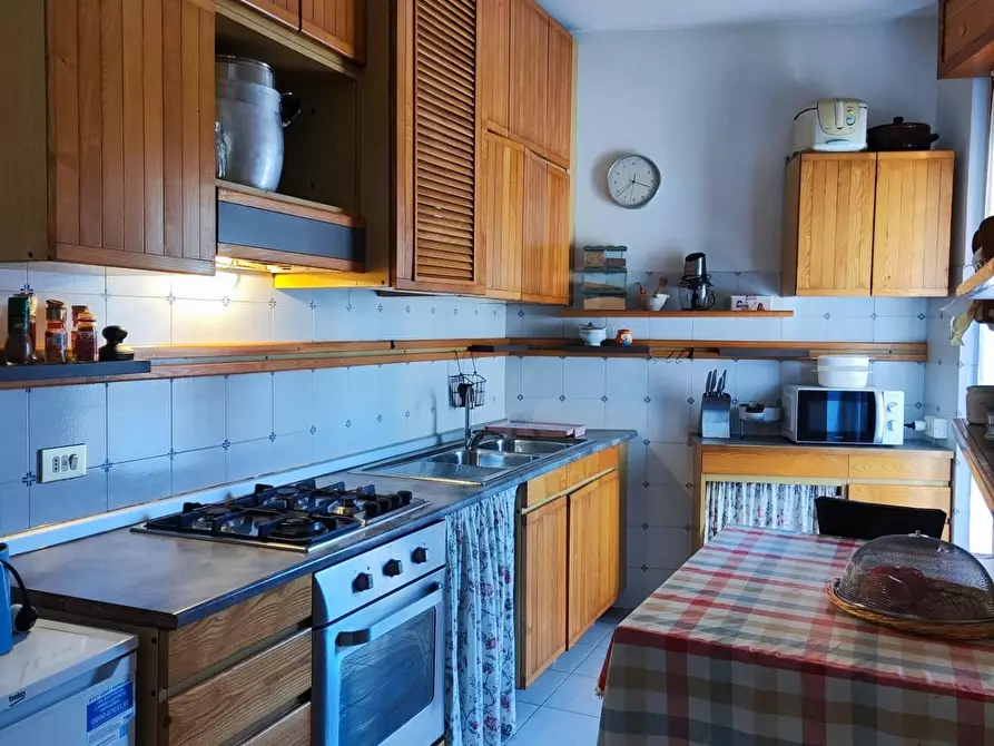 Immagine 4 di Appartamento in vendita  a Carrara