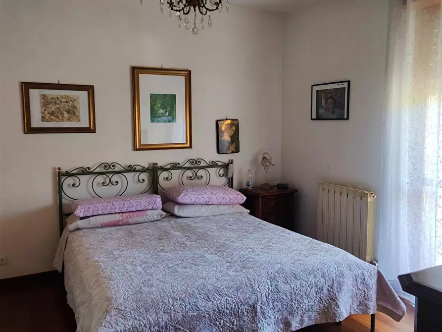 Immagine 5 di Appartamento in vendita  a Carrara