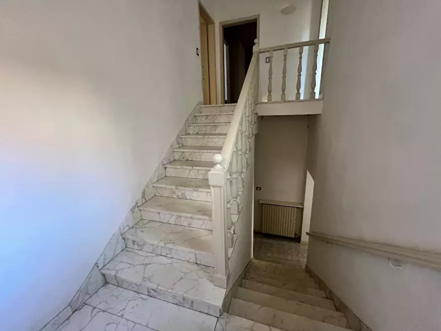 Immagine 19 di Terratetto in vendita  a Capraia E Limite