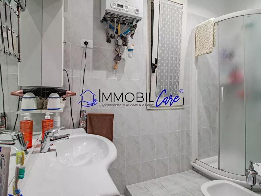 Immagine 16 di Appartamento in vendita  a Livorno