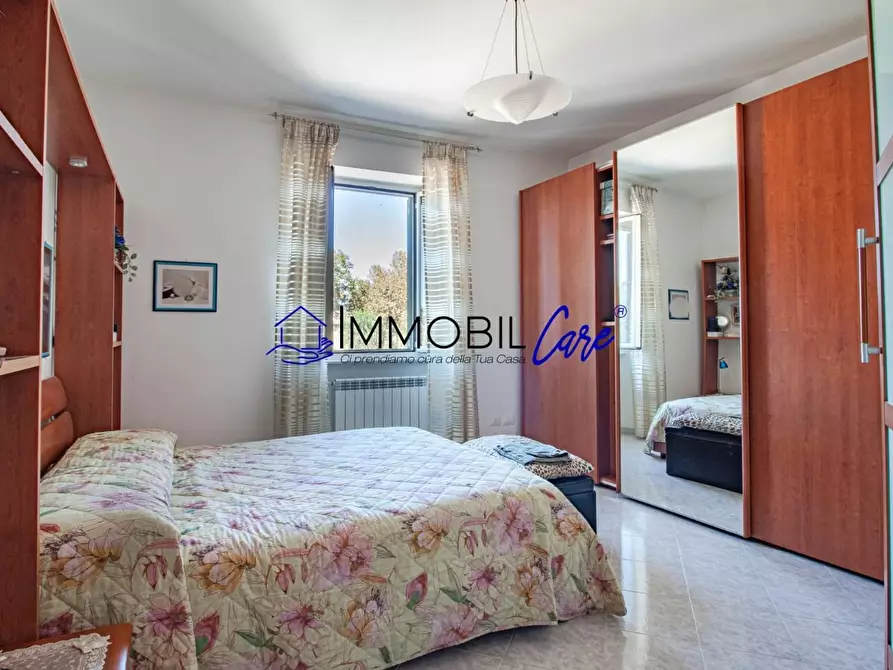 Immagine 9 di Appartamento in vendita  a Livorno