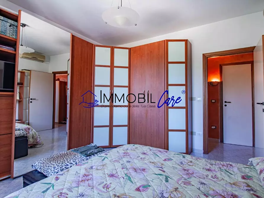 Immagine 10 di Appartamento in vendita  a Livorno