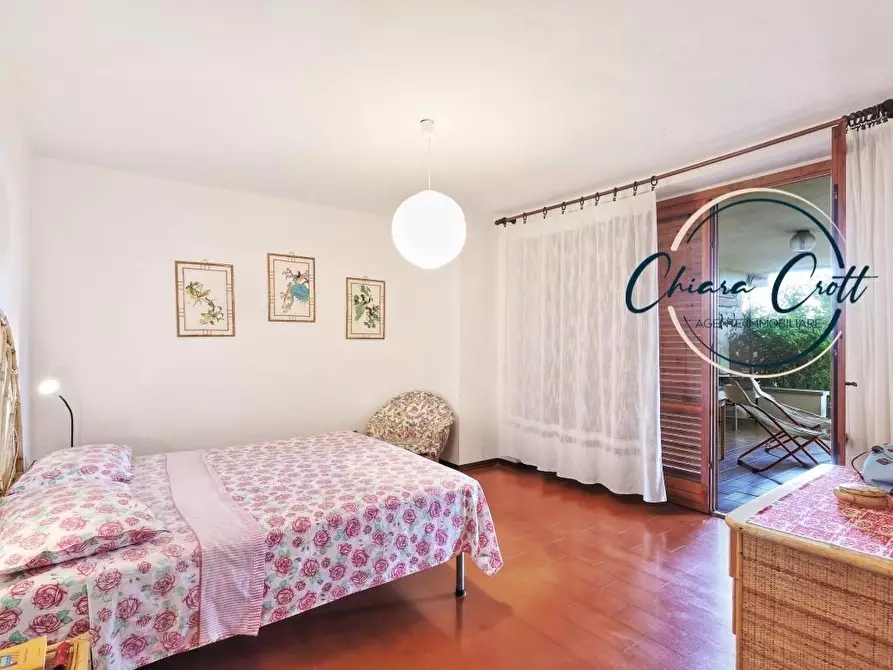 Immagine 15 di Villa in vendita  a Livorno