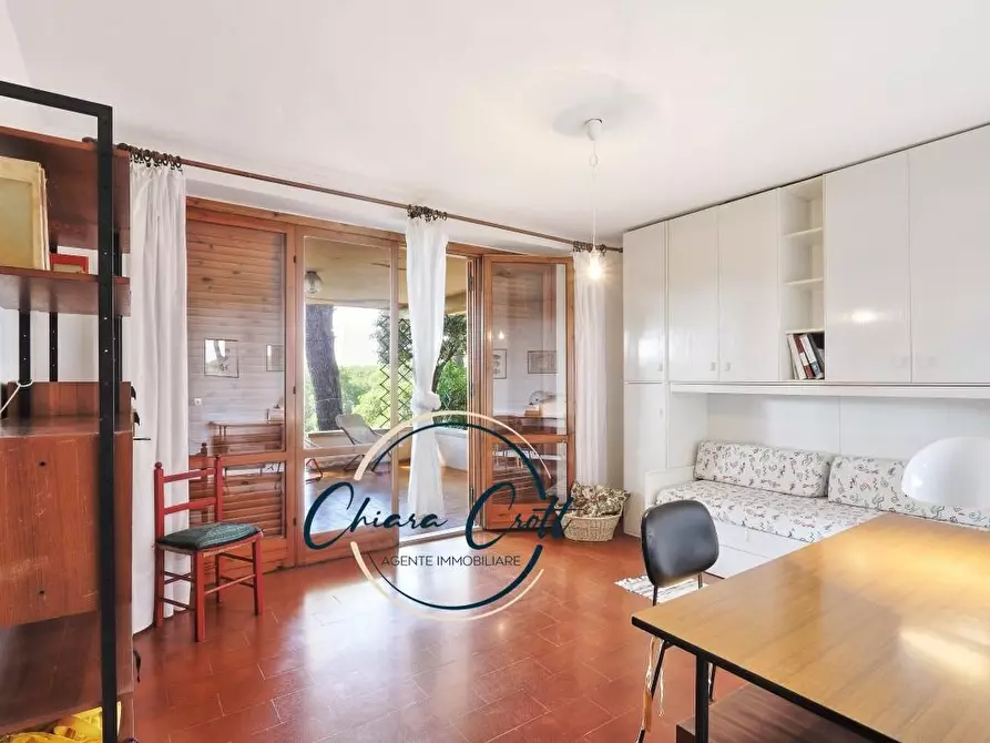 Immagine 17 di Villa in vendita  a Livorno