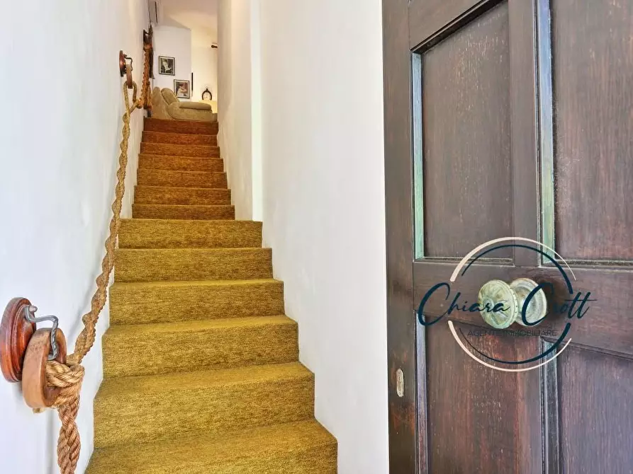 Immagine 23 di Villa in vendita  a Livorno