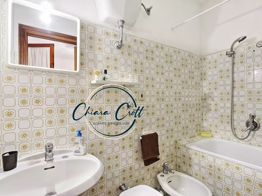 Immagine 22 di Villa in vendita  a Livorno