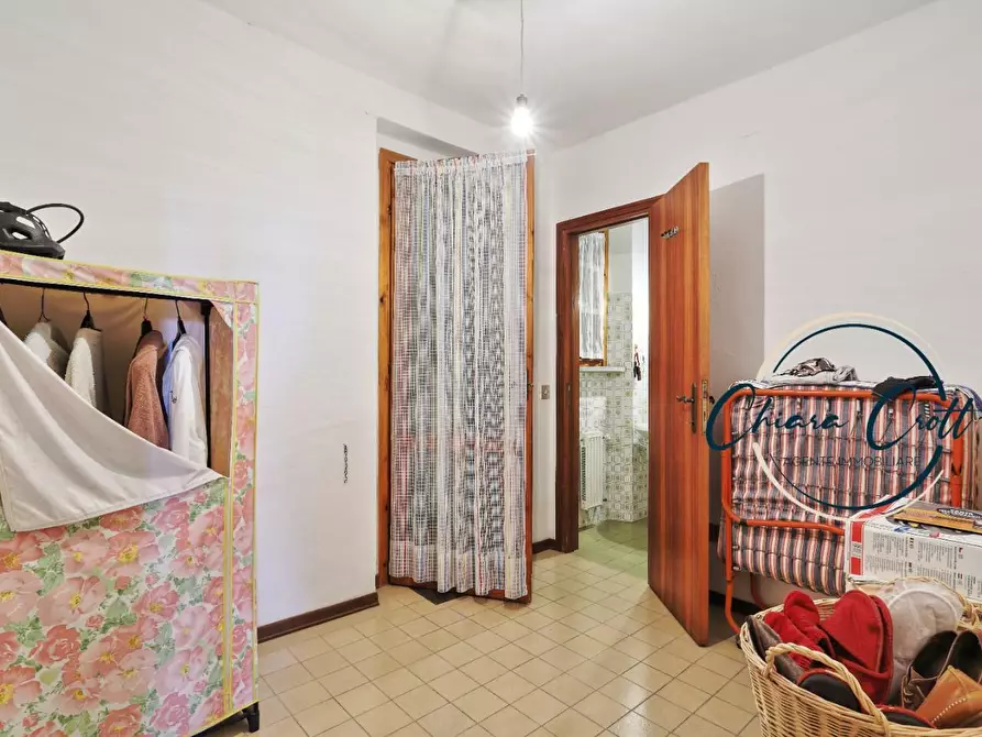 Immagine 21 di Villa in vendita  a Livorno