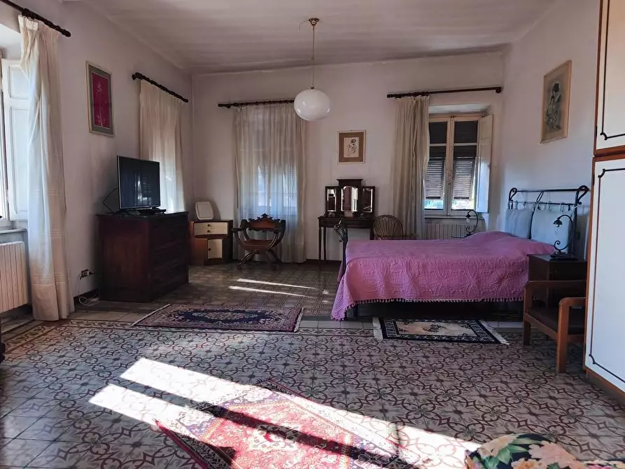 Immagine 17 di Casa indipendente in vendita  a Carrara