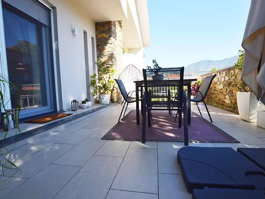 Immagine 26 di Villa in vendita  a Capannori