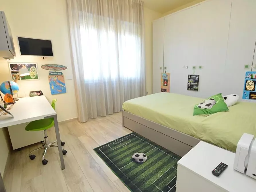 Immagine 15 di Villa in vendita  a Capannori