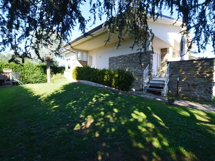 Immagine 30 di Villa in vendita  a Capannori