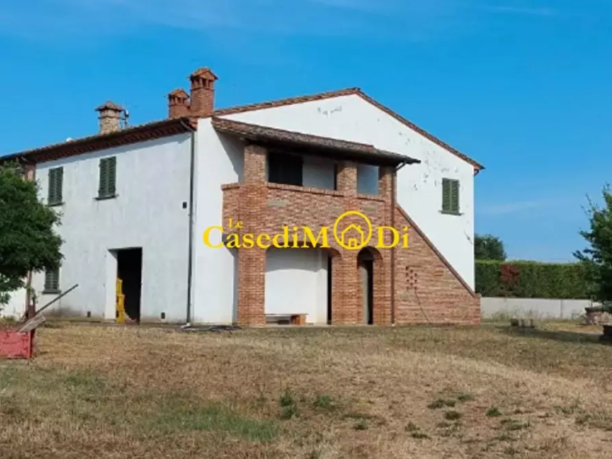 Immagine 2 di Casa colonica in vendita  a Crespina Lorenzana