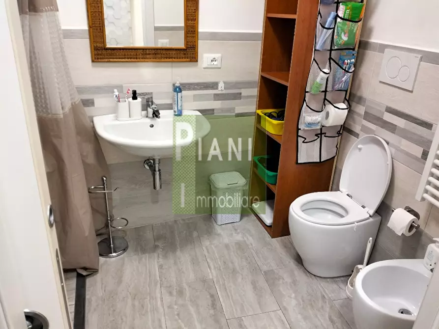 Immagine 7 di Appartamento in affitto  a Livorno