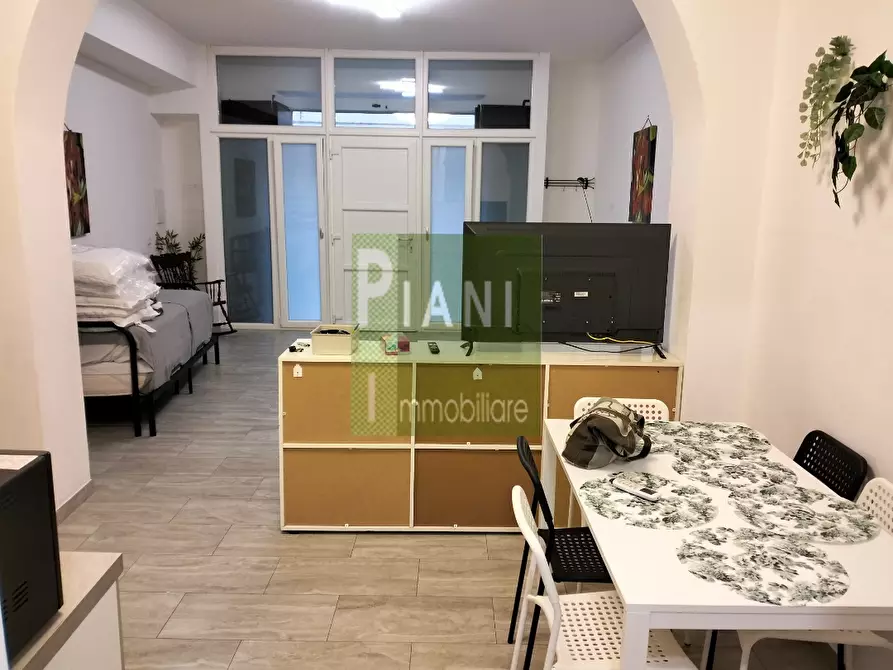 Immagine 2 di Appartamento in affitto  a Livorno