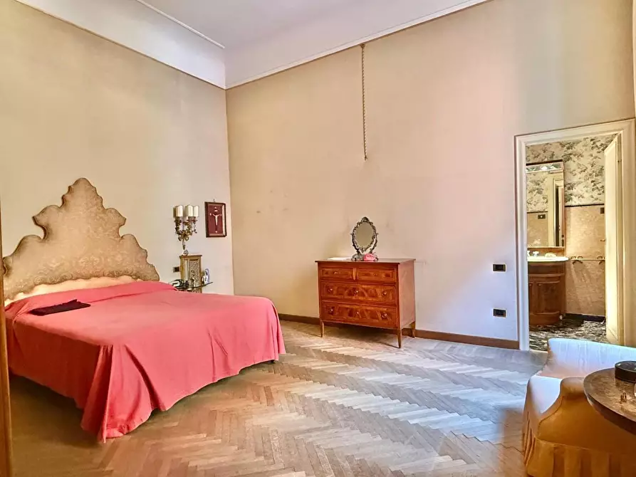 Immagine 25 di Appartamento in vendita  a Lucca