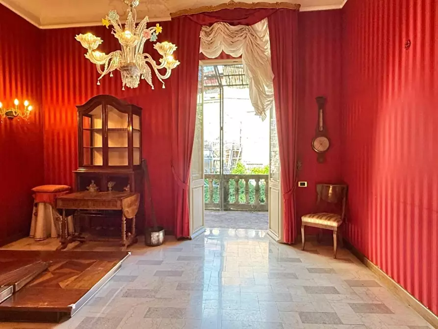 Immagine 16 di Appartamento in vendita  a Lucca