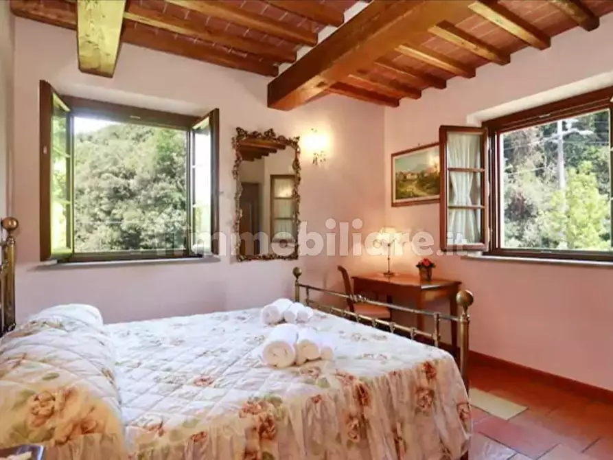 Immagine 14 di Villa in vendita  a Lucca